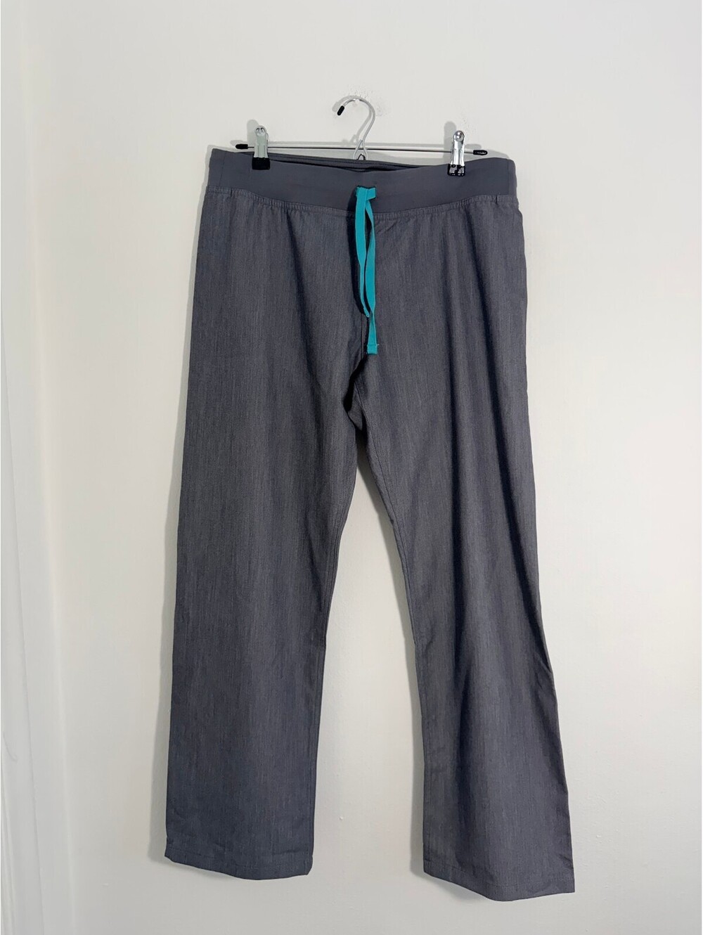 Lot of 2 FIGS Technical Collection Gray Scrub Pants Women's Size M Stretch - Picture 2 of 5
